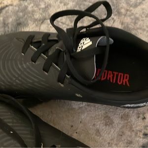 Adidas predator size 2 boys soccer cleats